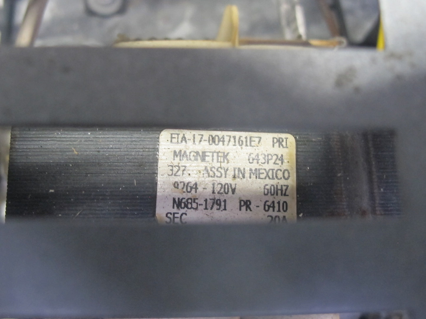 01-03 VW Eurovan T4 Camper Magnetek 3220 Power Converter Battery Charger 20 AMP