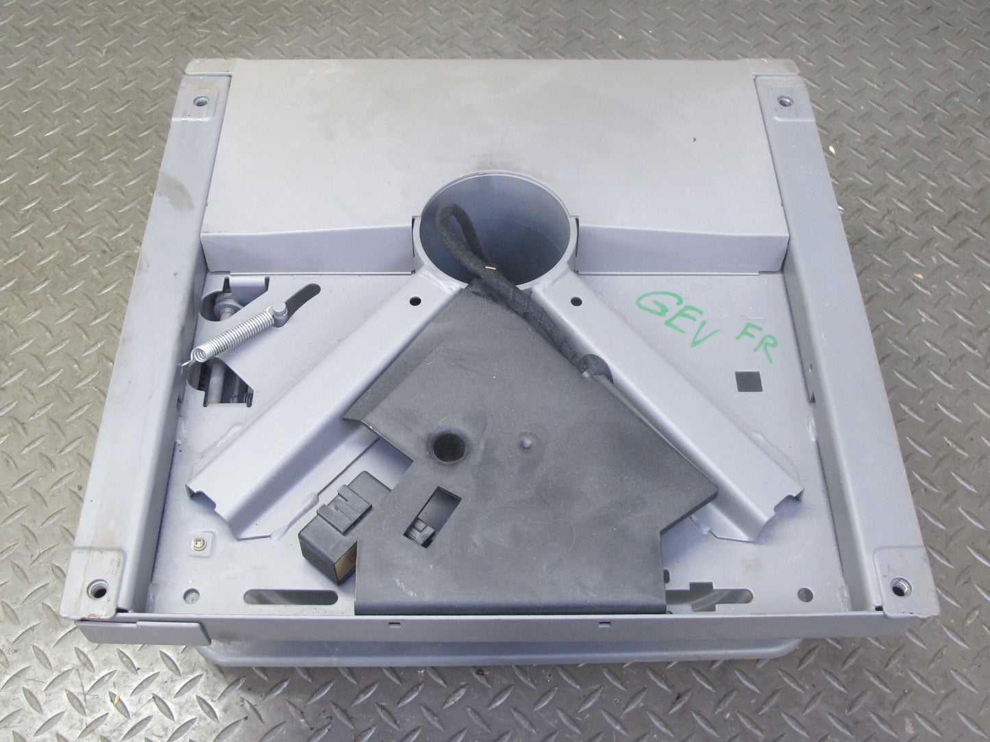 01-03 VW Eurovan T4 Camper Set of 2 Front Left & Right Swivel Seat Base OEM