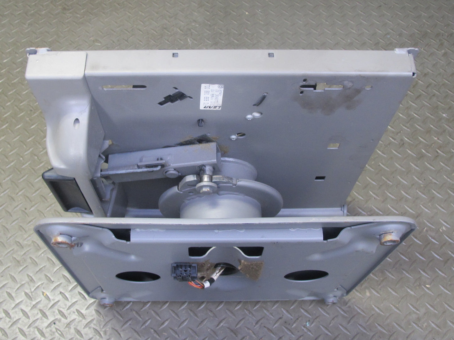 01-03 VW Eurovan T4 Camper Set of 2 Front Left & Right Swivel Seat Base OEM