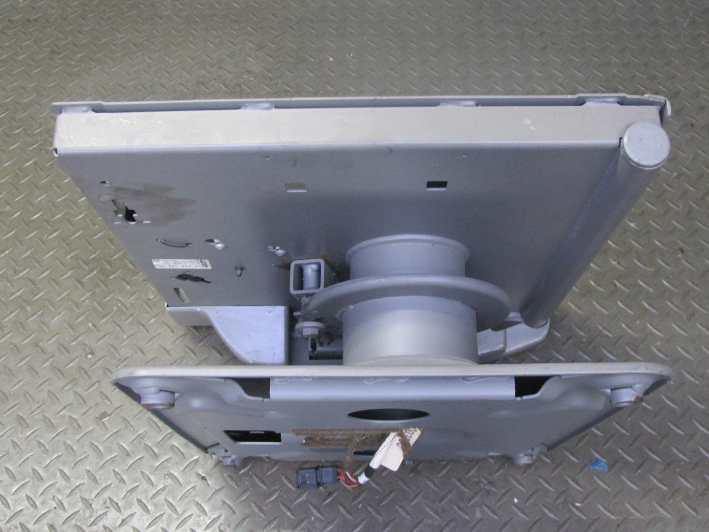 01-03 VW Eurovan T4 Camper Set of 2 Front Left & Right Swivel Seat Base OEM