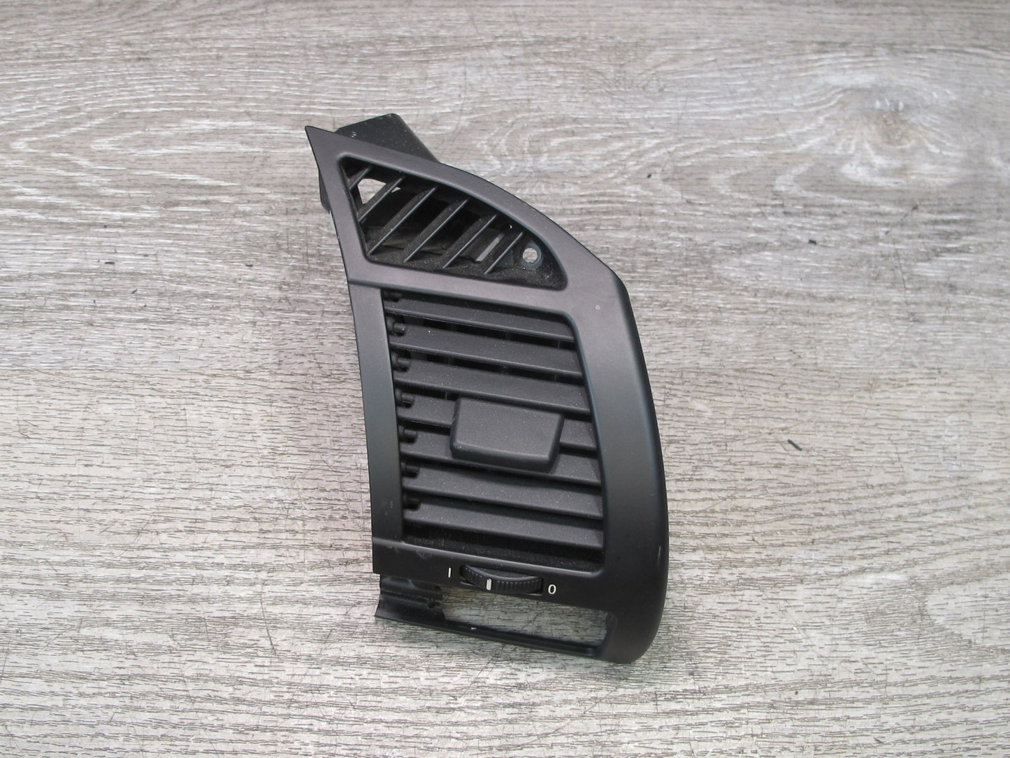 03-04 BMW E85 Z4 Dash Right Air Vent Black 6917906 OEM