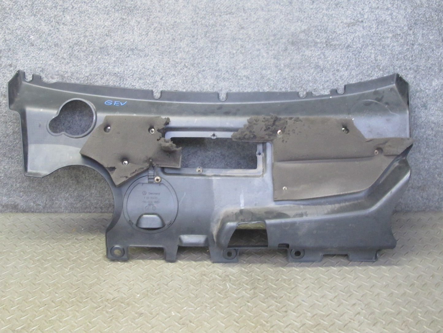 01-03 VW Eurovan T4 2.8L Engine Motor Shield Trim Cover Panel 7D0119512A OEM