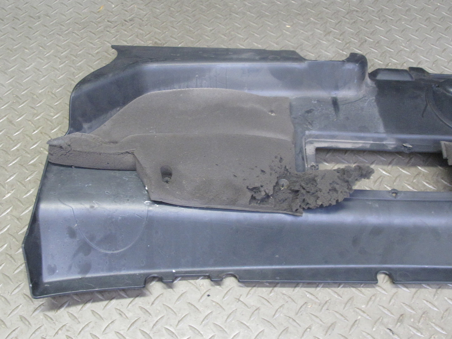 01-03 VW Eurovan T4 2.8L Engine Motor Shield Trim Cover Panel 7D0119512A OEM