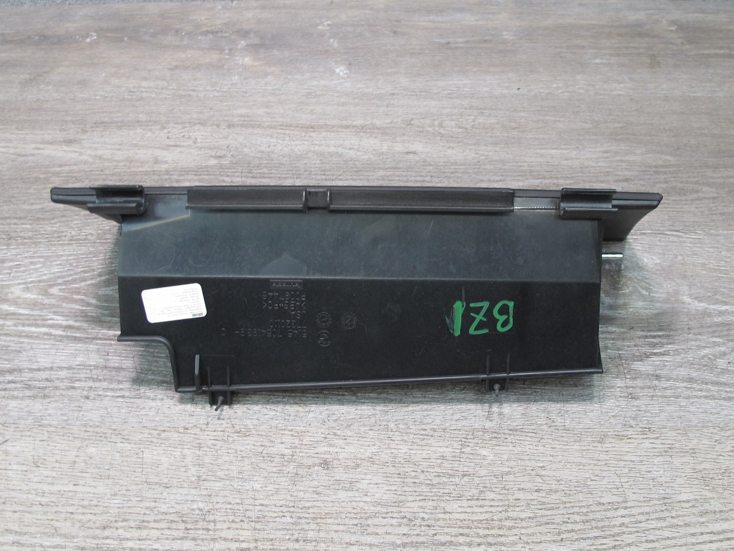 03-05 BMW E85 Z4 Dash Front Right Glove Box Compartment Storage 7054193 OEM
