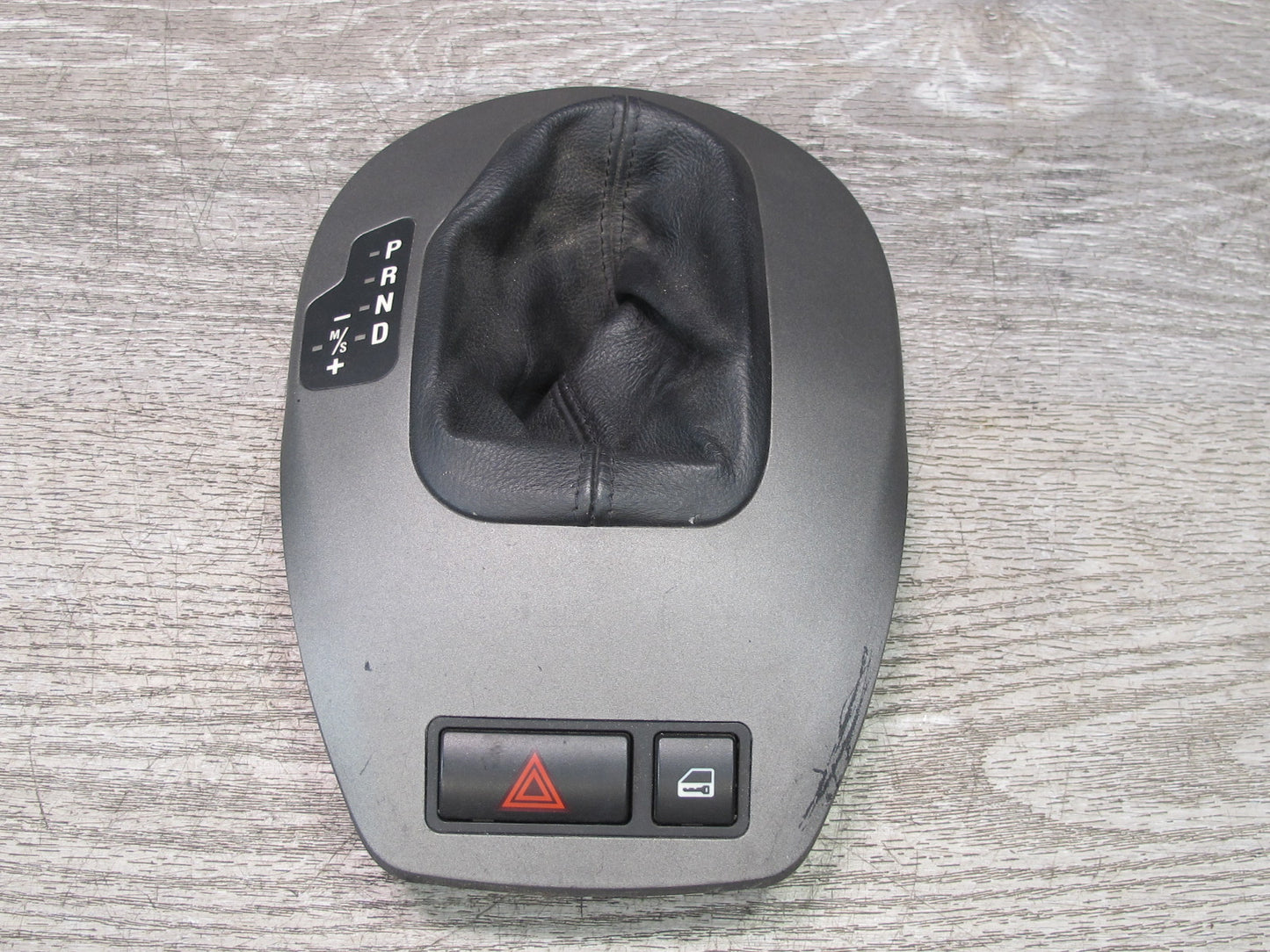 03-04 BMW E85 Z4 Convertible A/T Center Console Shifter Trim w Boot & Knob OEM