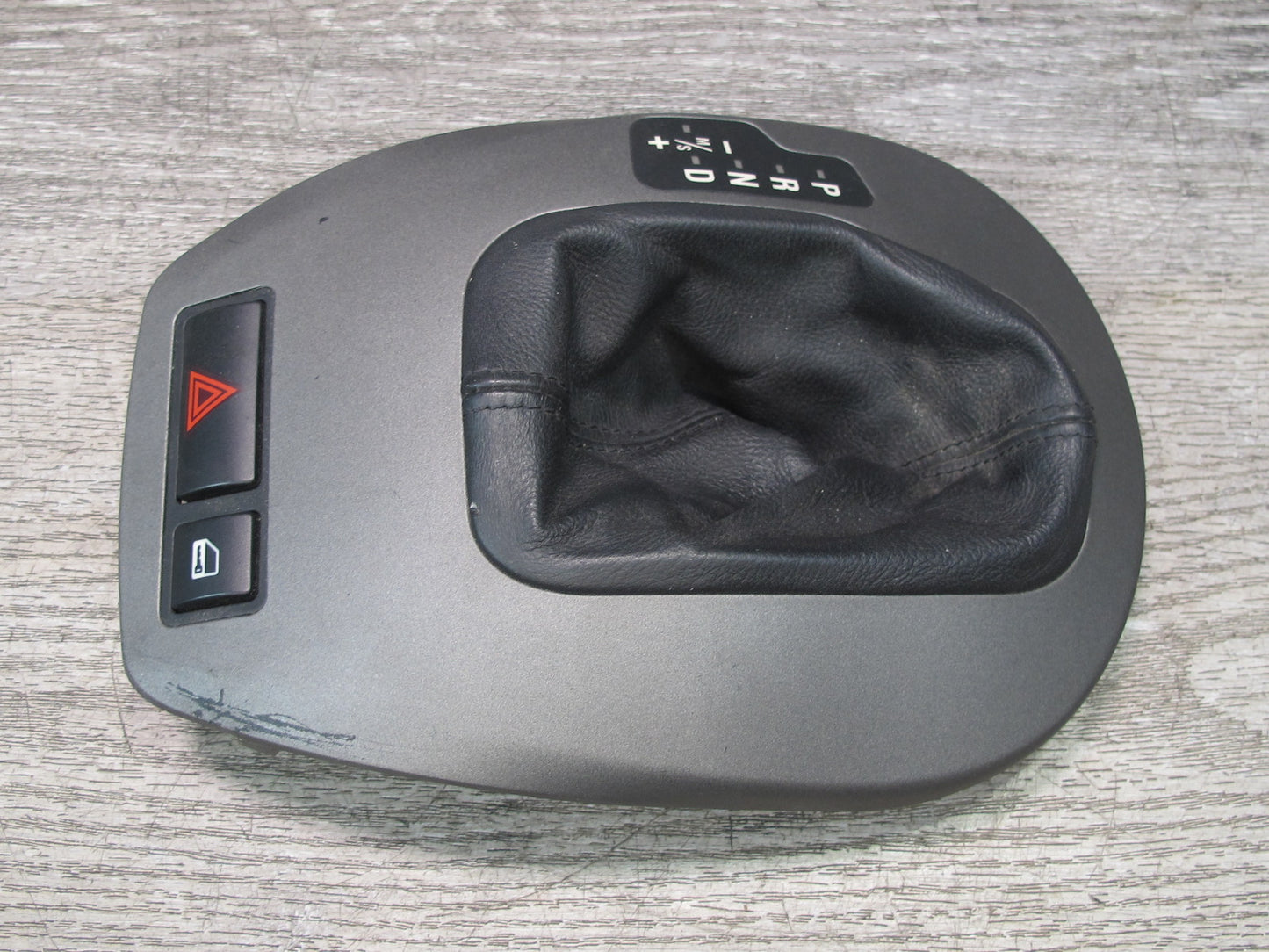 03-04 BMW E85 Z4 Convertible A/T Center Console Shifter Trim w Boot & Knob OEM