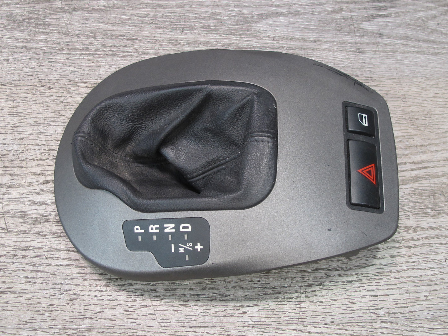 03-04 BMW E85 Z4 Convertible A/T Center Console Shifter Trim w Boot & Knob OEM
