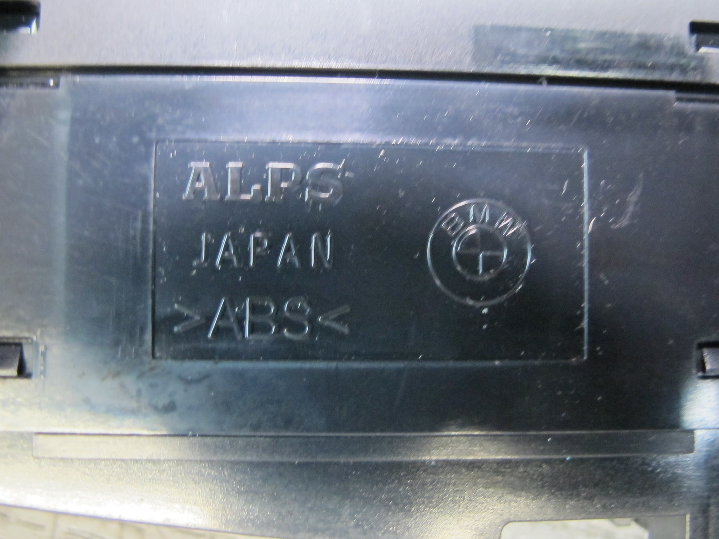 01-06 BMW E46 325Ci 330Ci Heated Seat DSC Button Switch 6925509 OEM
