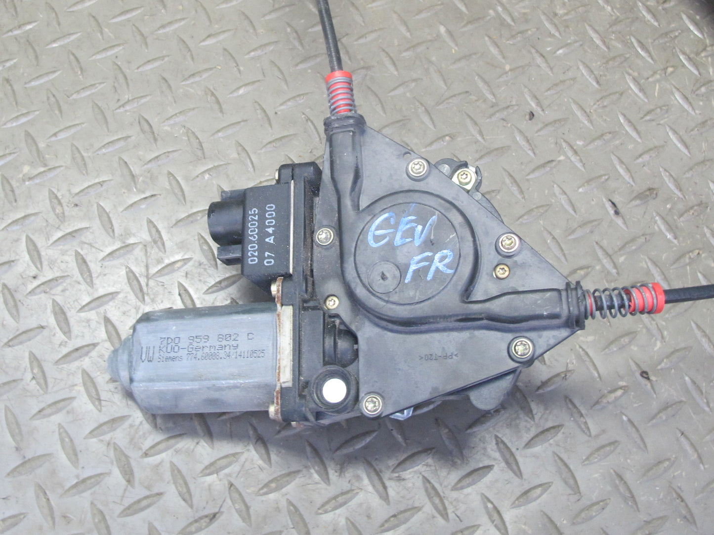 97-03 VW Eurovan T4 Front Right Passenger Door Window Regulator w Motor OEM