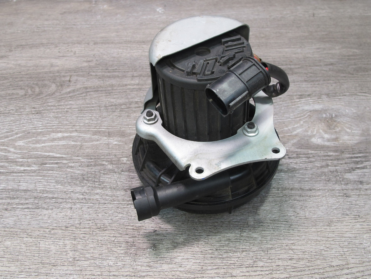 04-06 BMW E46 325Ci 330Ci Secondary Air Injection Smog Pump 7506210 OEM