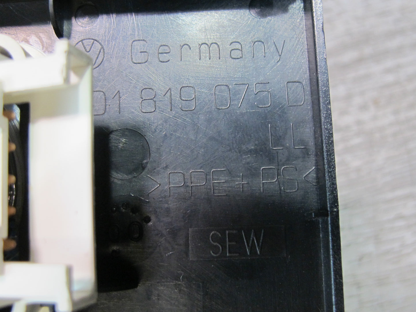 99-03 VW Eurovan T4 Rear Interior A/C Heater Climate Control Switch Panel OEM