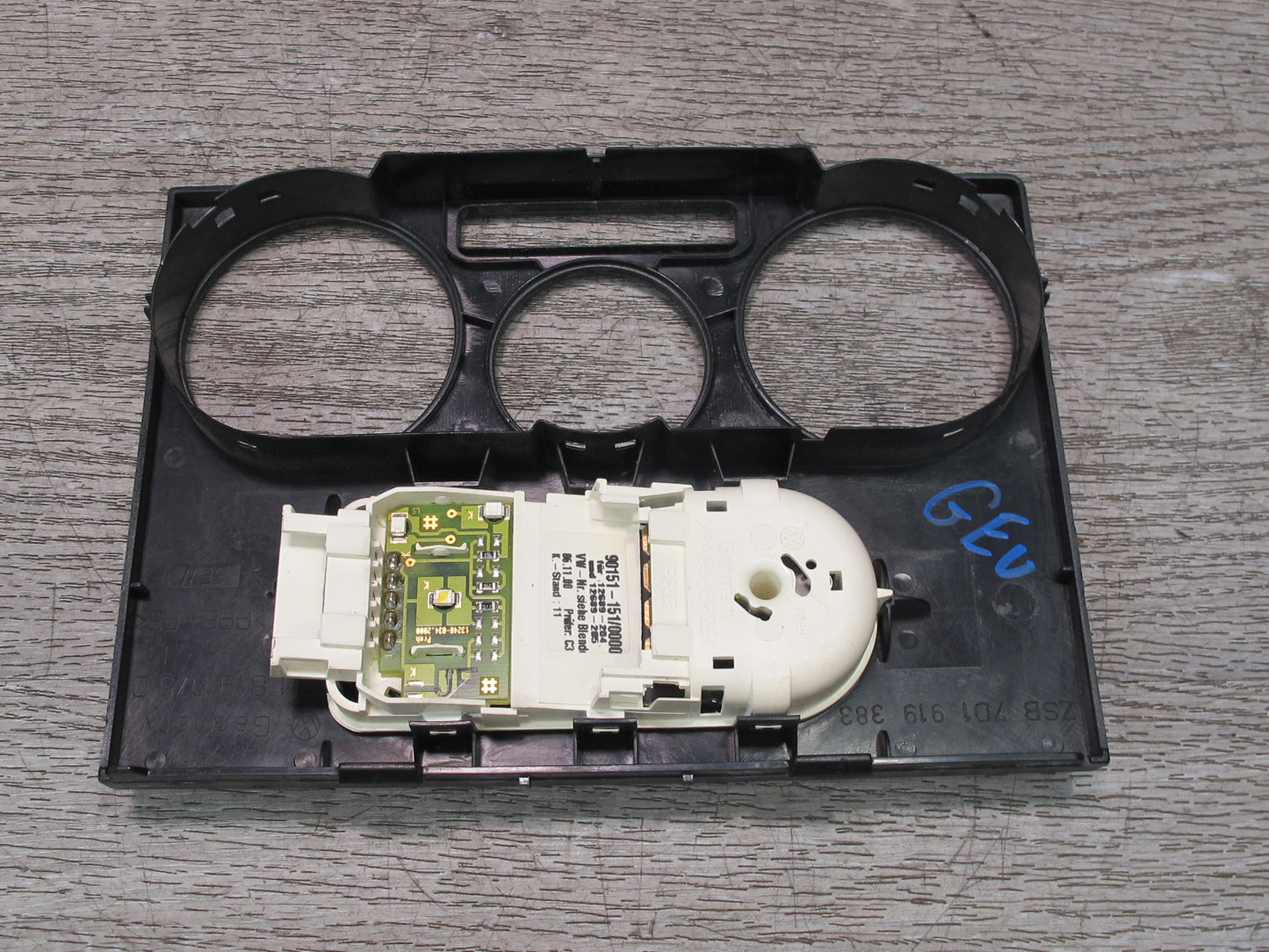 99-03 VW Eurovan T4 Rear Interior A/C Heater Climate Control Switch Panel OEM