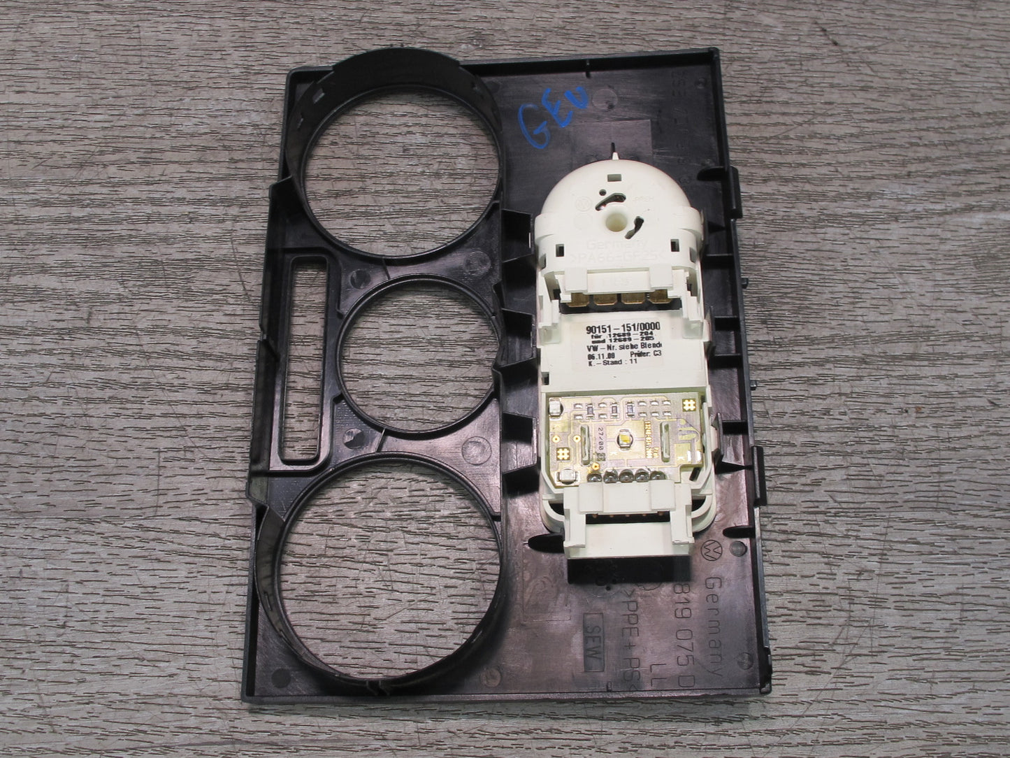 99-03 VW Eurovan T4 Rear Interior A/C Heater Climate Control Switch Panel OEM