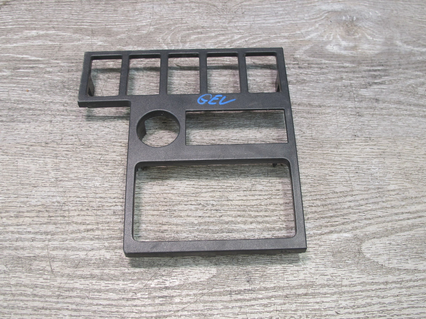 99-03 VW Eurovan T4 Dash Center Trim Bezel Cover Panel 7D1858100A OEM
