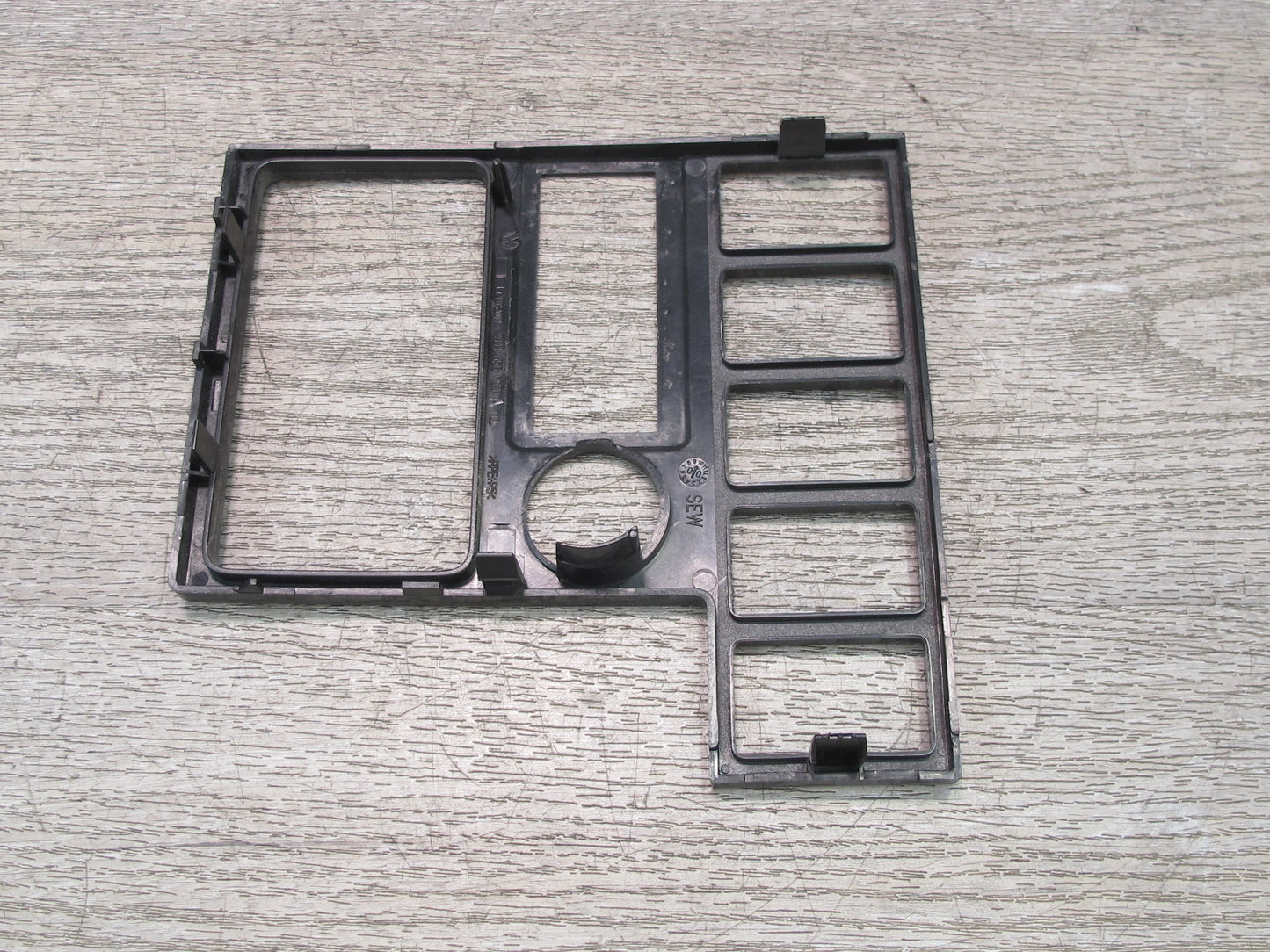 99-03 VW Eurovan T4 Dash Center Trim Bezel Cover Panel 7D1858100A OEM