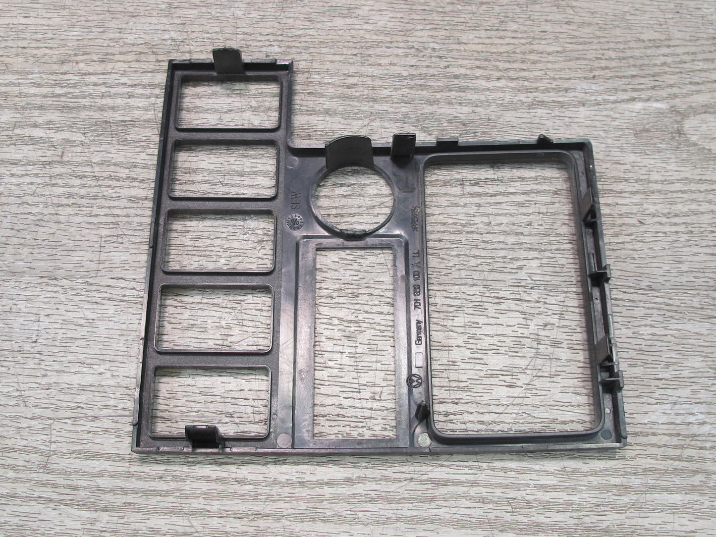 99-03 VW Eurovan T4 Dash Center Trim Bezel Cover Panel 7D1858100A OEM