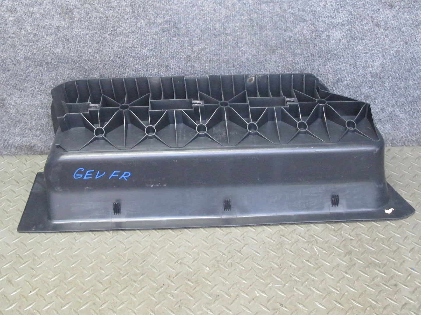 99-03 VW Eurovan T4 Front Right Door Step Trim Insert Panel 705863736C OEM