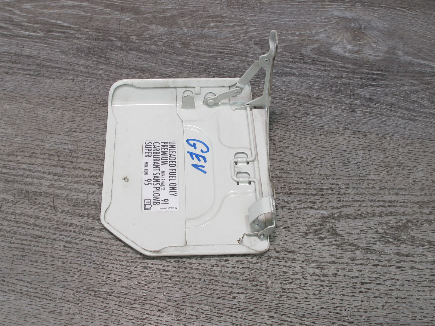 97-03 VW Eurovan T4 Fuel Tank Filler Door Lid Cover Arctic White OEM