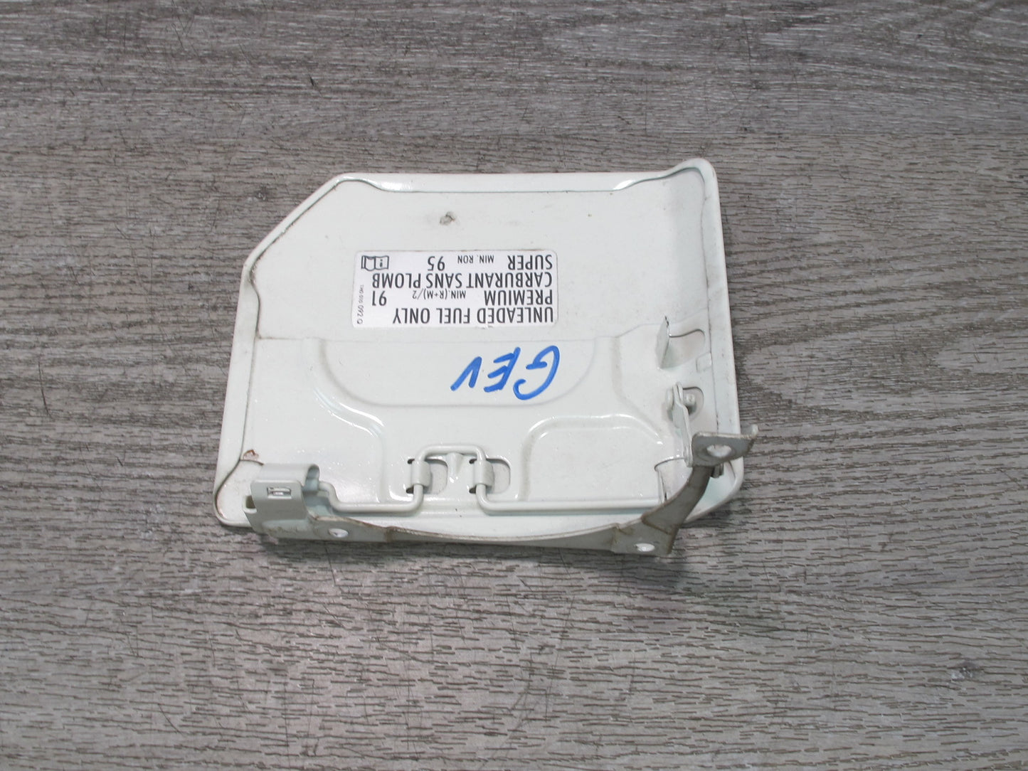 97-03 VW Eurovan T4 Fuel Tank Filler Door Lid Cover Arctic White OEM