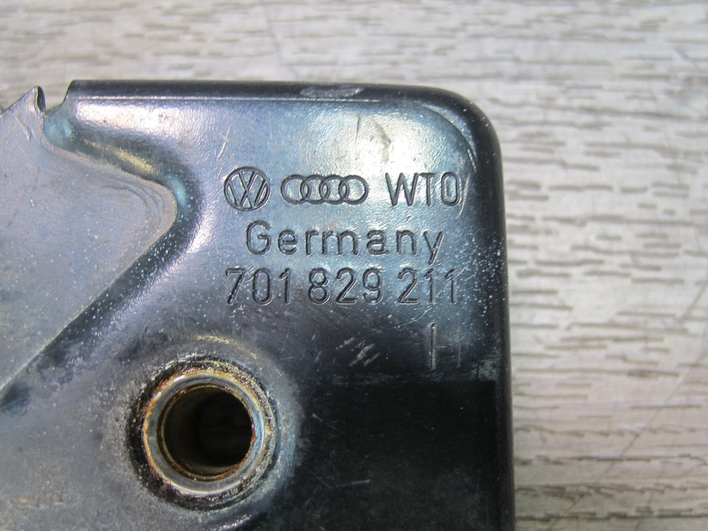 97-03 VW Eurovan T4 Rear Trunk Tailgate Hatch Lock Latch 701829211H OEM