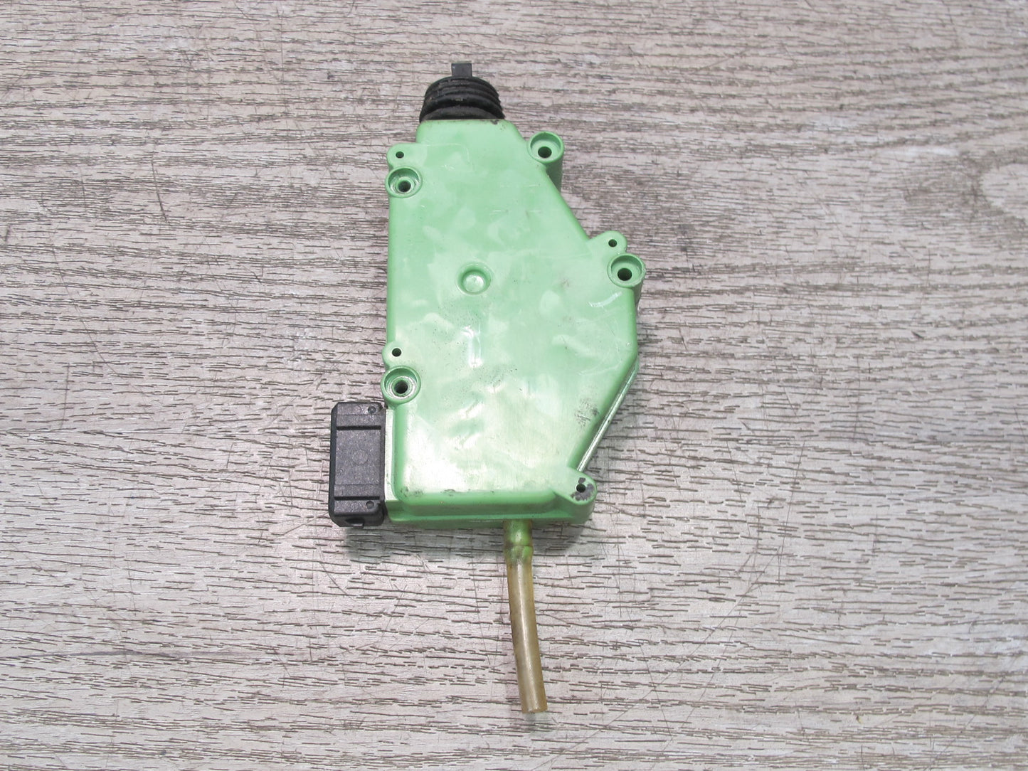 97-03 VW Eurovan T4 Front Left or Right Door Lock Actuator Motor 701959781 OEM
