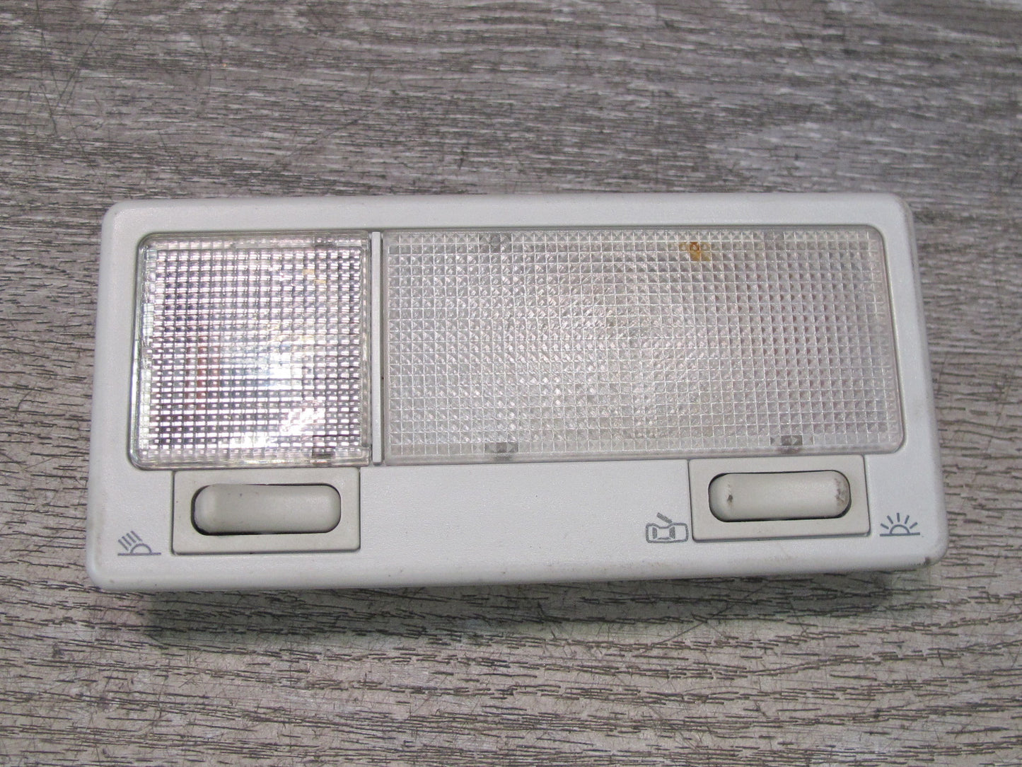 99-03 VW Eurovan T4 Rear Upper Interior Dome Reading Light Lamp 357947111B OEM