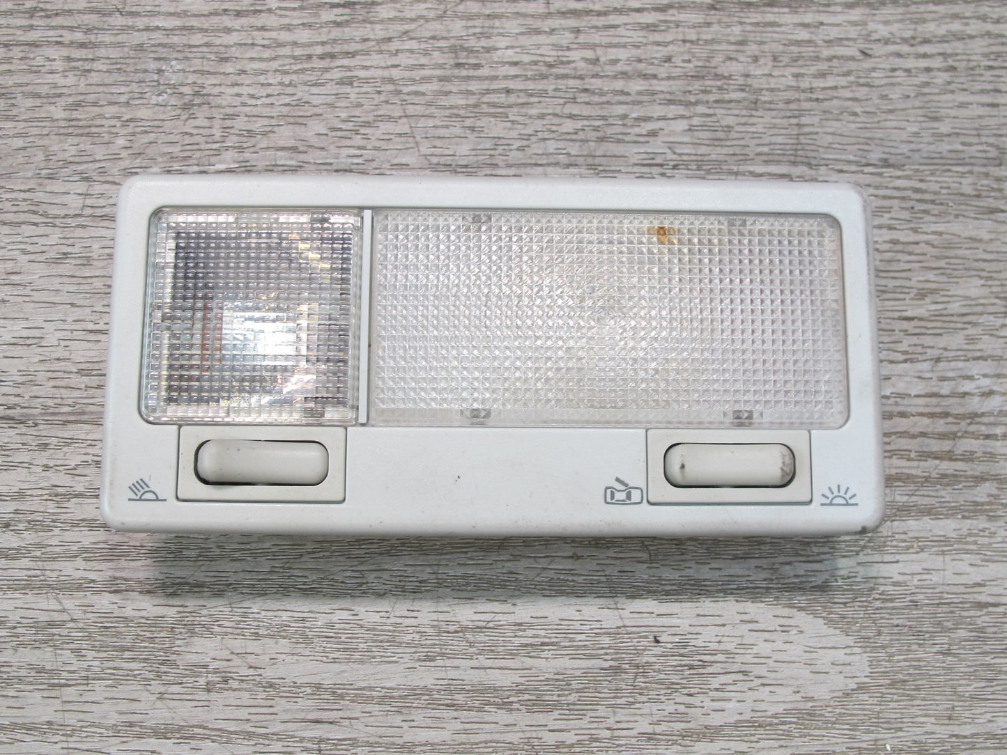 99-03 VW Eurovan T4 Rear Upper Interior Dome Reading Light Lamp 357947111B OEM