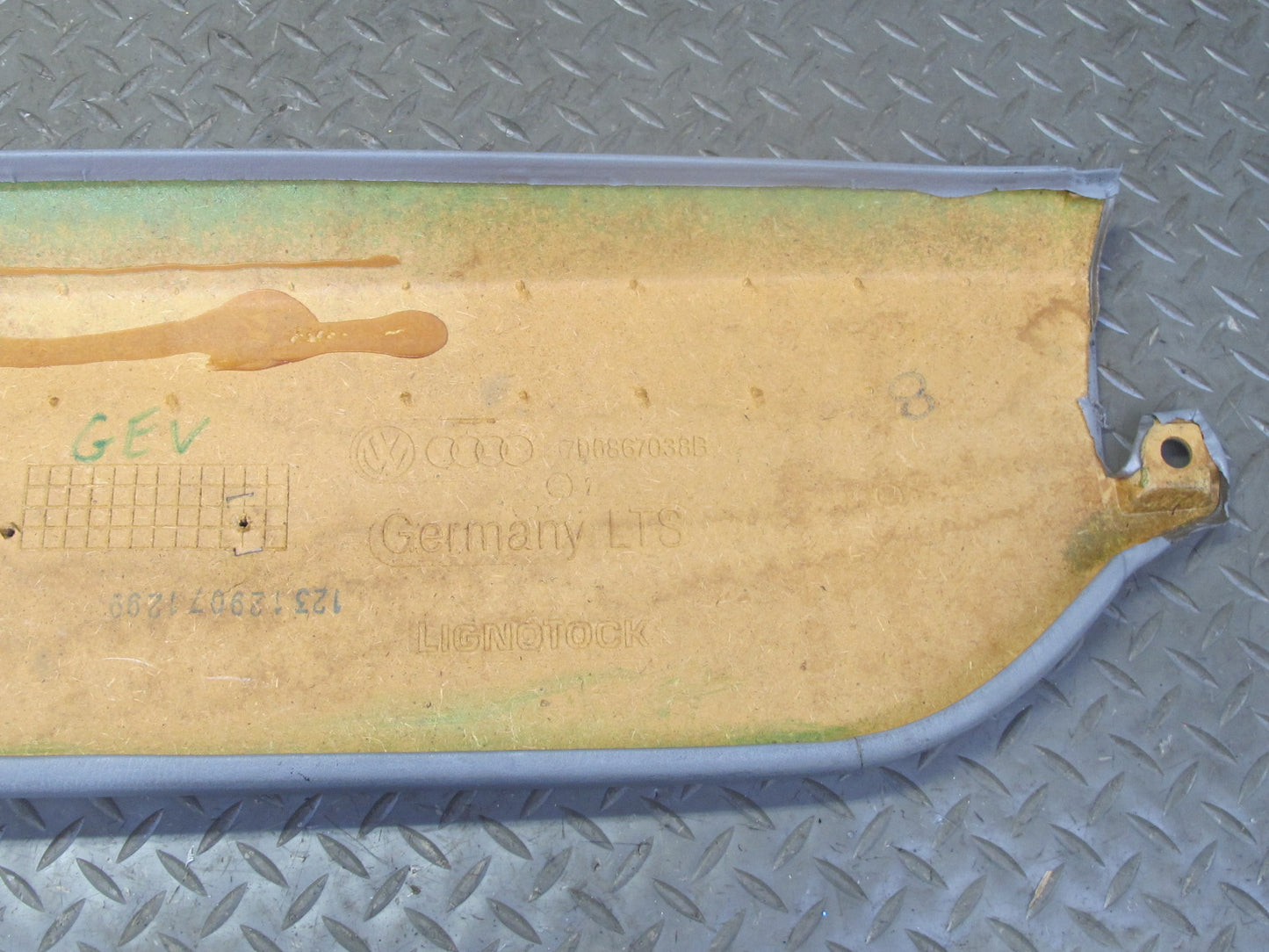 99-03 VW Eurovan T4 Center Right Lower B Pillar Trim Cover Panel 7D0867038B OEM