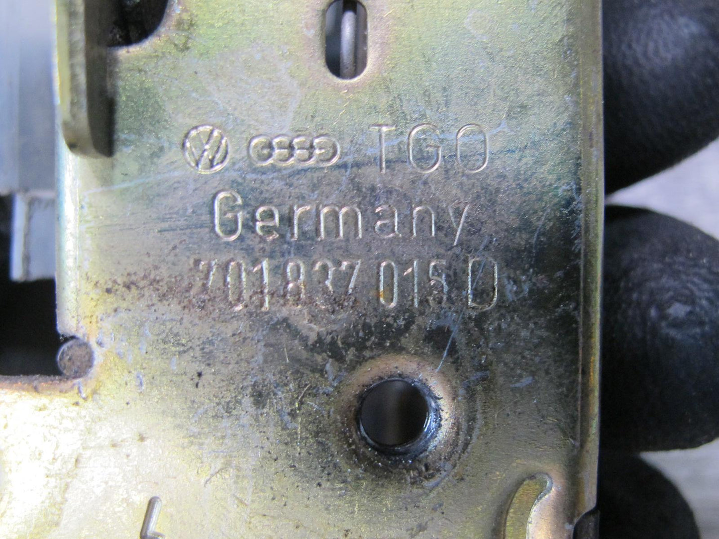 97-03 VW Eurovan T4 Front Left Driver Door Lock Latch 701837015D OEM