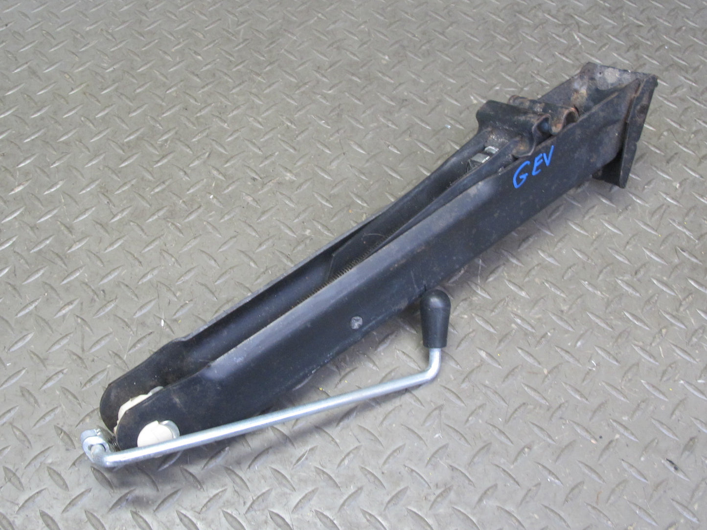 97-03 VW Eurovan T4 Emergency Spare Tire Lift Jack Wrench Tool Set OEM