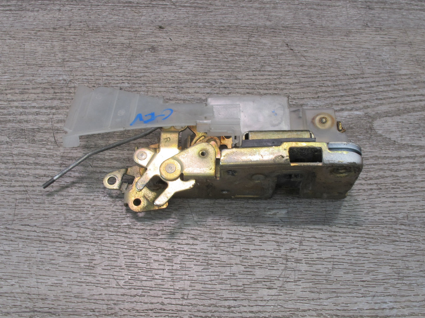 97-03 VW Eurovan T4 Front Right Passenger Door Lock Latch OEM