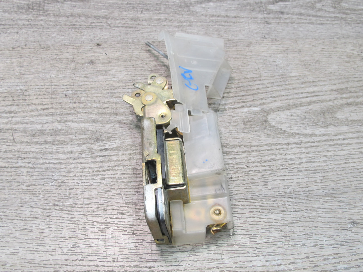 97-03 VW Eurovan T4 Front Right Passenger Door Lock Latch OEM