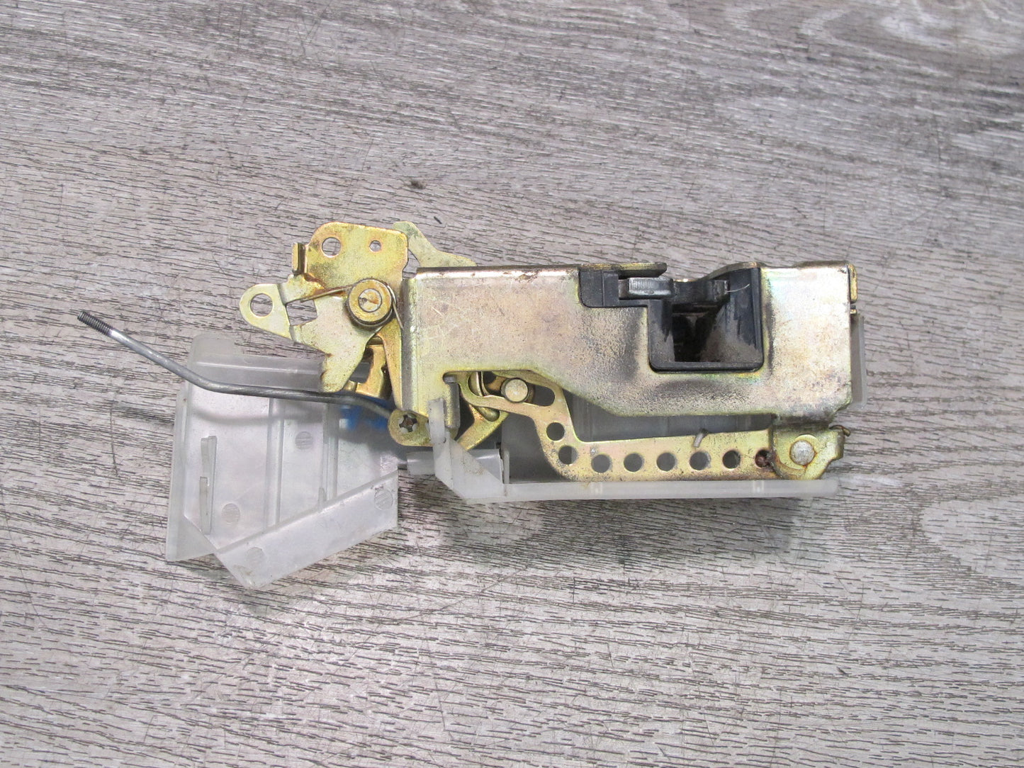 97-03 VW Eurovan T4 Front Right Passenger Door Lock Latch OEM