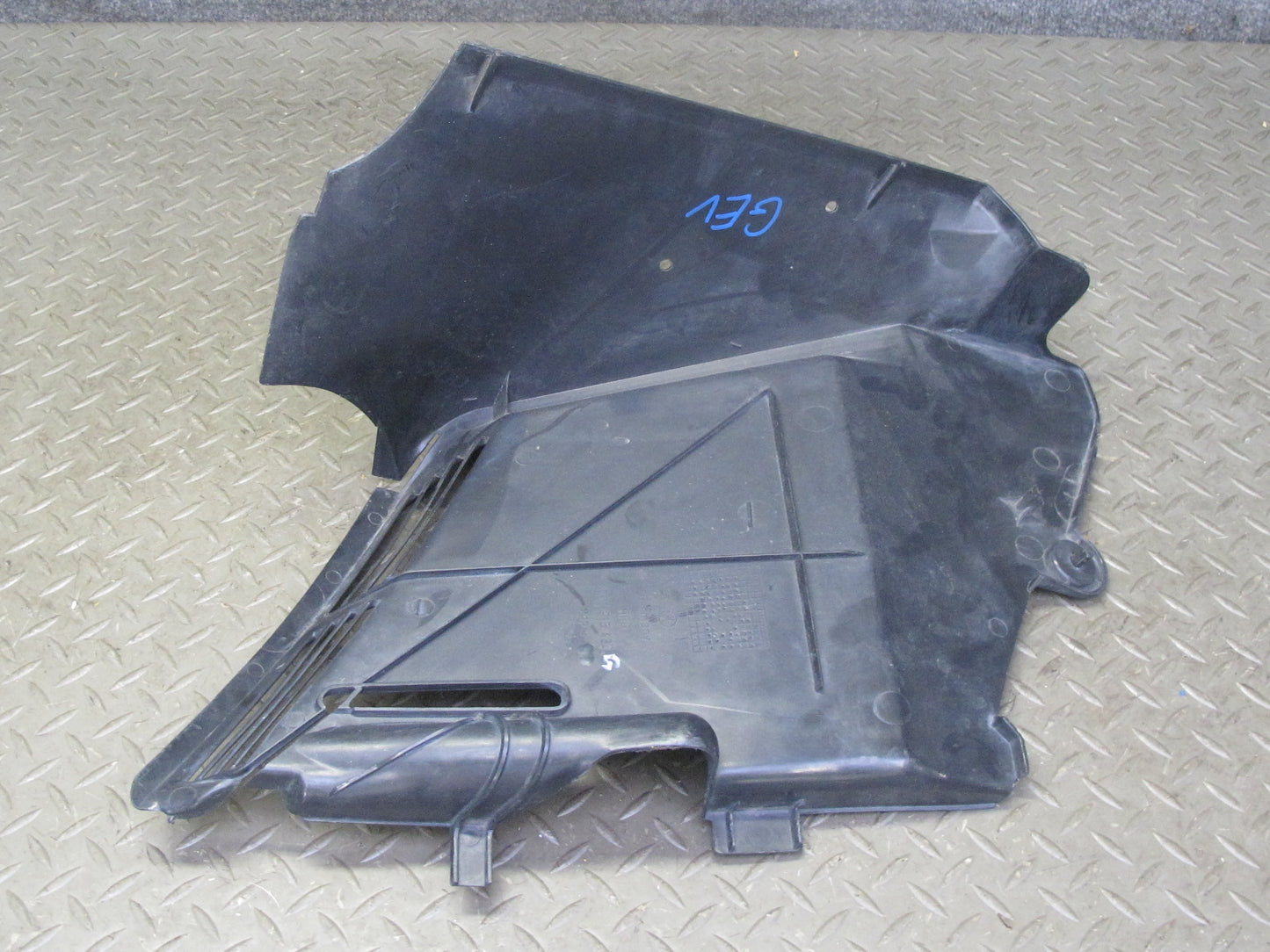 01-03 VW Eurovan T4 2.8L Left Engine Bay Battery Tray Upper Cover Trim Panel OEM