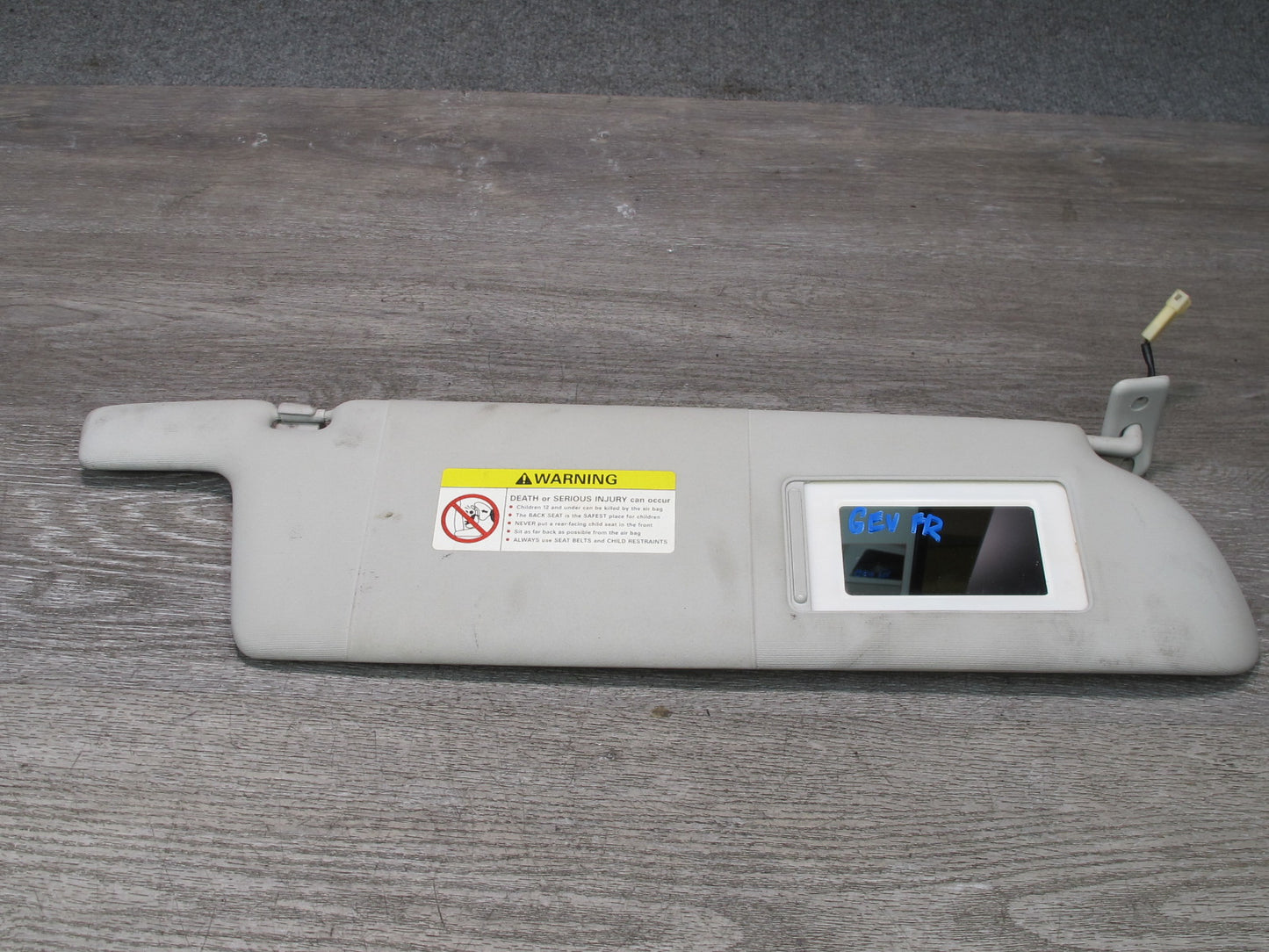 97-03 VW Eurovan T4 Set of 2 Front Left & Right Sun Visor OEM