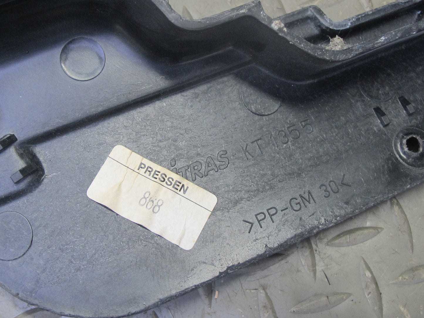 99-03 VW Eurovan T4 Rear Trunk Tailgate Lower Striker Trim Cover Panel OEM