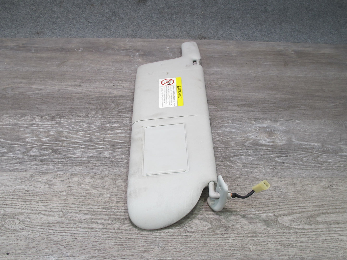 97-03 VW Eurovan T4 Set of 2 Front Left & Right Sun Visor OEM