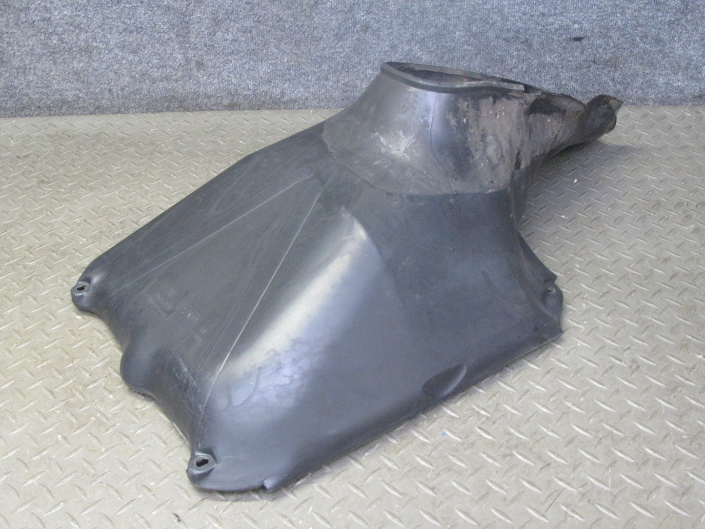 2002-2005 Porsche 911 Carrera 996 3.6L Right & Left Radiator Air Intake Duct Set