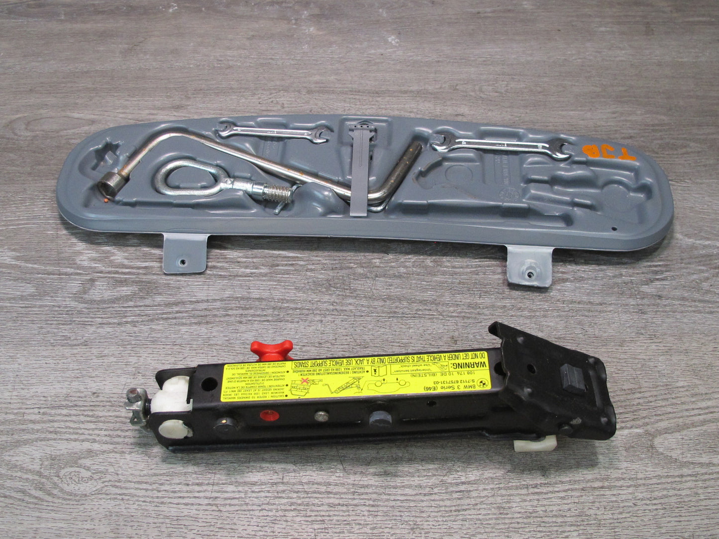 01-06 BMW E46 Coupe Spare Tire Lift Jack Wrench Tool KIT Case OEM