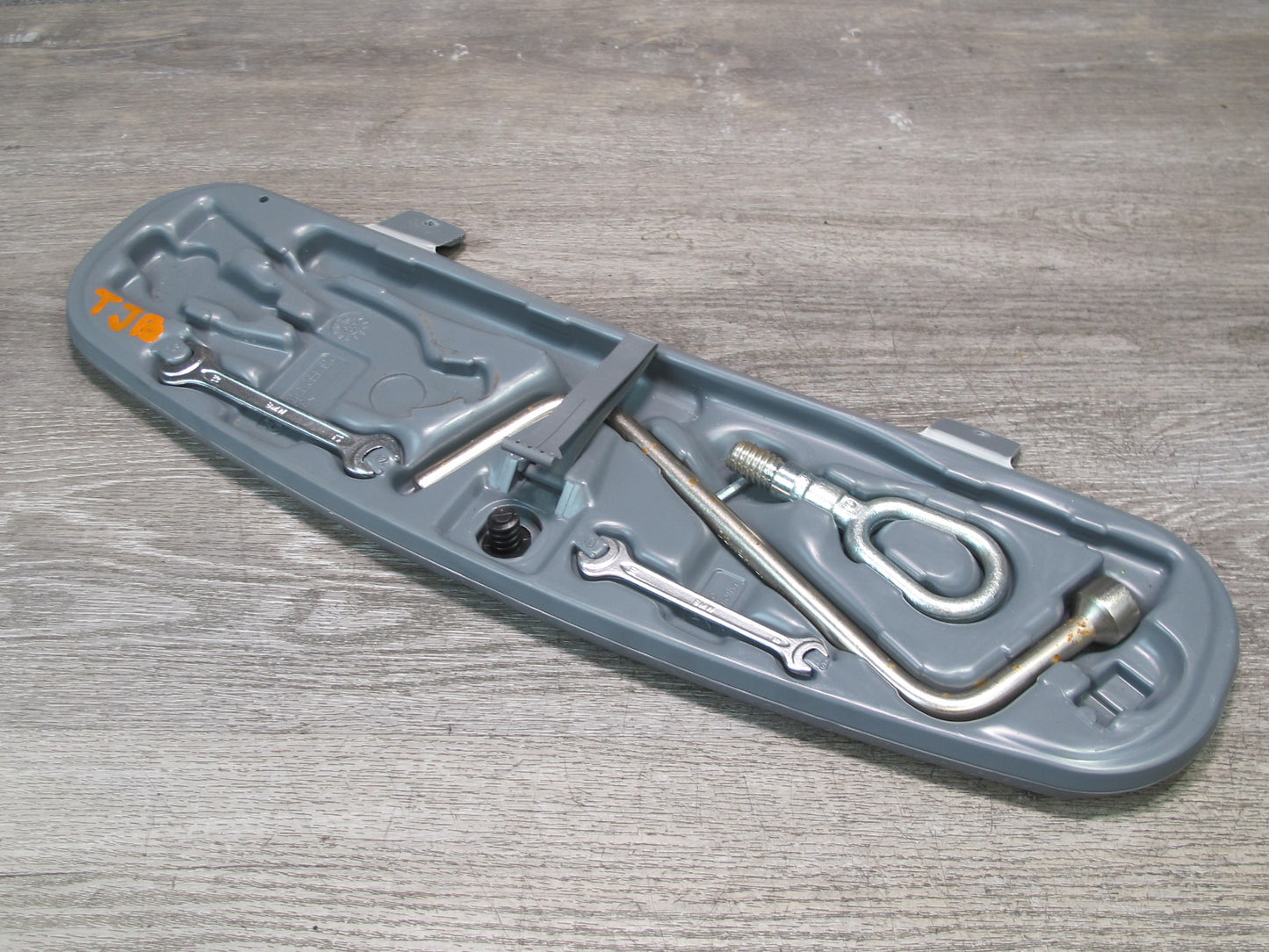 01-06 BMW E46 Coupe Spare Tire Lift Jack Wrench Tool KIT Case OEM
