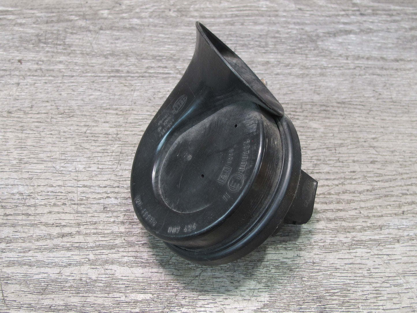 96-02 BMW E36/7 Z3 Set of 2 High & Low Tone Note Pitch Horn Signal OEM