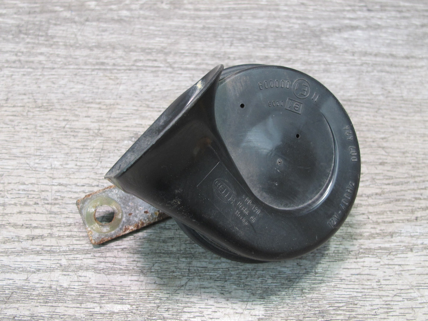 96-02 BMW E36/7 Z3 Set of 2 High & Low Tone Note Pitch Horn Signal OEM