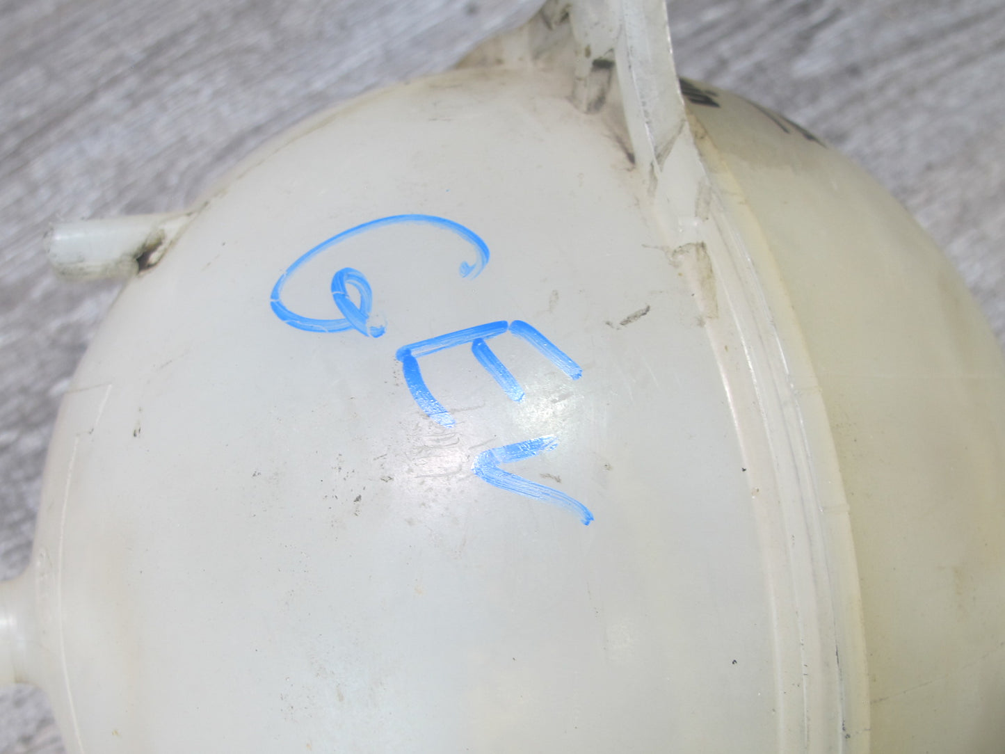 01-03 VW Eurovan T4 2.8L Engine Coolant Expansion Overflow Reservoir Tank OEM