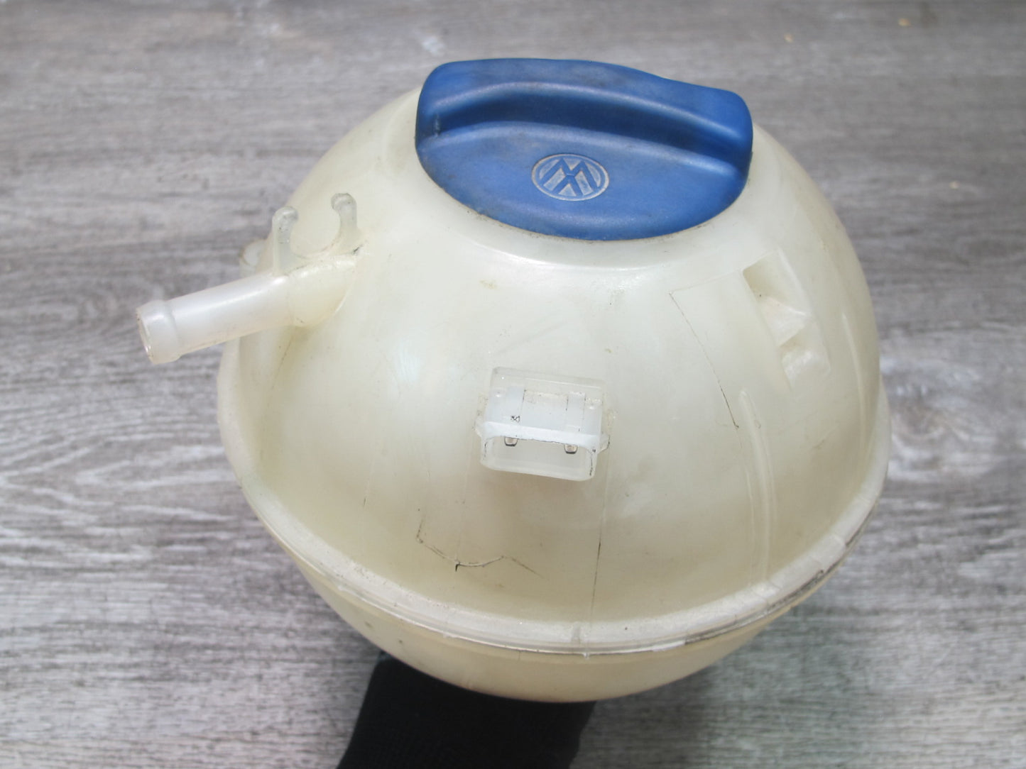 01-03 VW Eurovan T4 2.8L Engine Coolant Expansion Overflow Reservoir Tank OEM