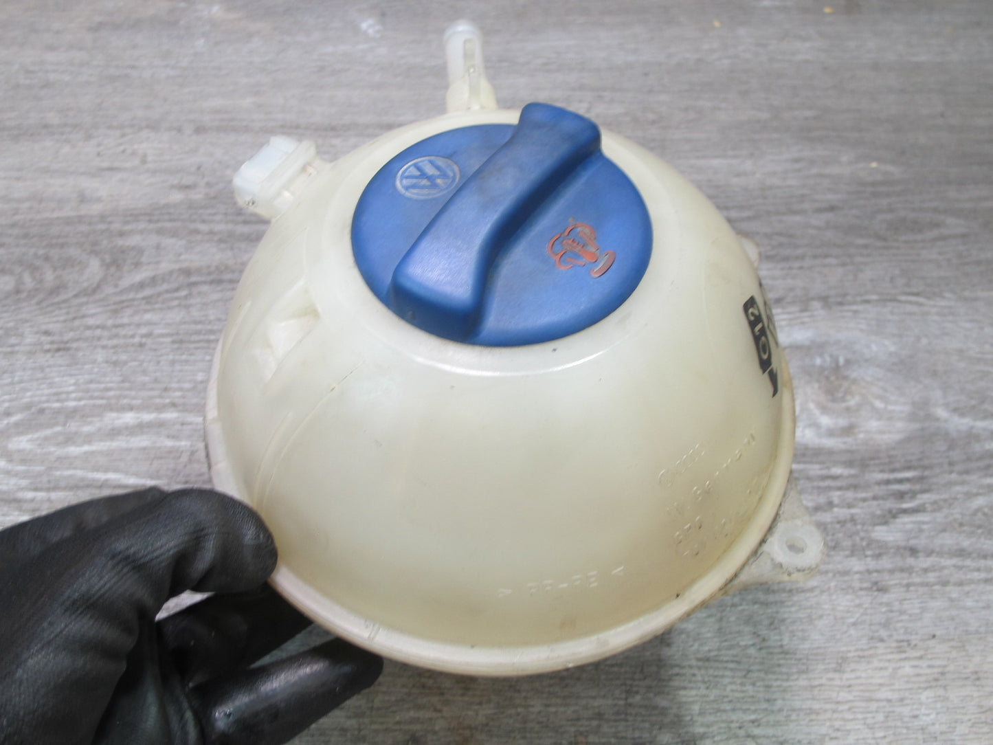 01-03 VW Eurovan T4 2.8L Engine Coolant Expansion Overflow Reservoir Tank OEM