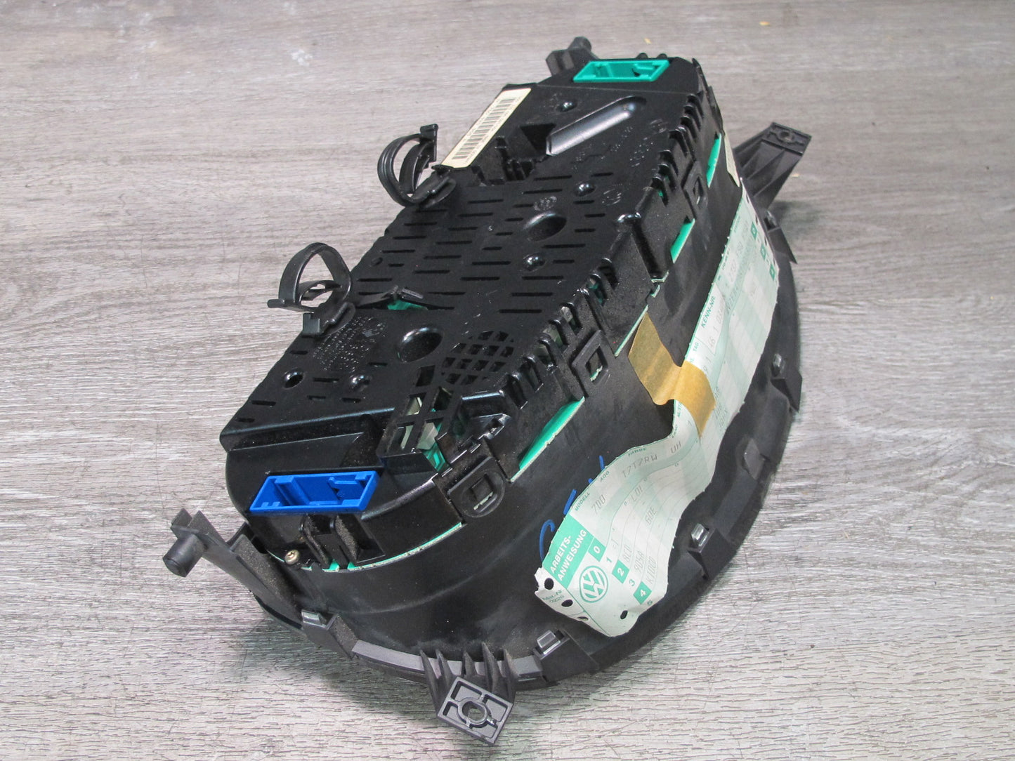 01-03 VW Eurovan T4 2.8L A/T Instrument Cluster Gauge Speedometer 7D0920905A OEM