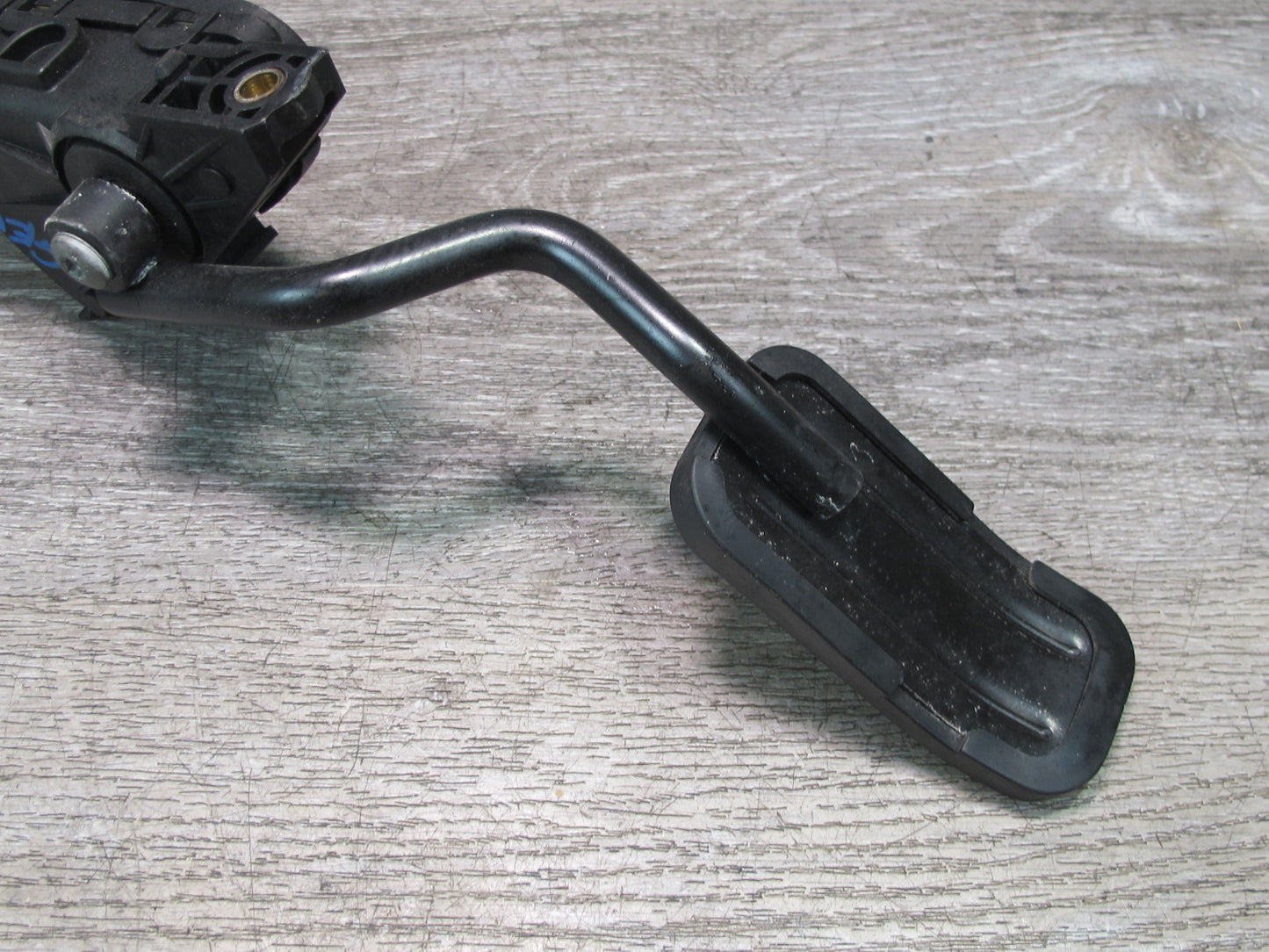 01-03 VW Eurovan T4 2.8L Gas Acceleration Throttle Pedal 7D1723507E OEM