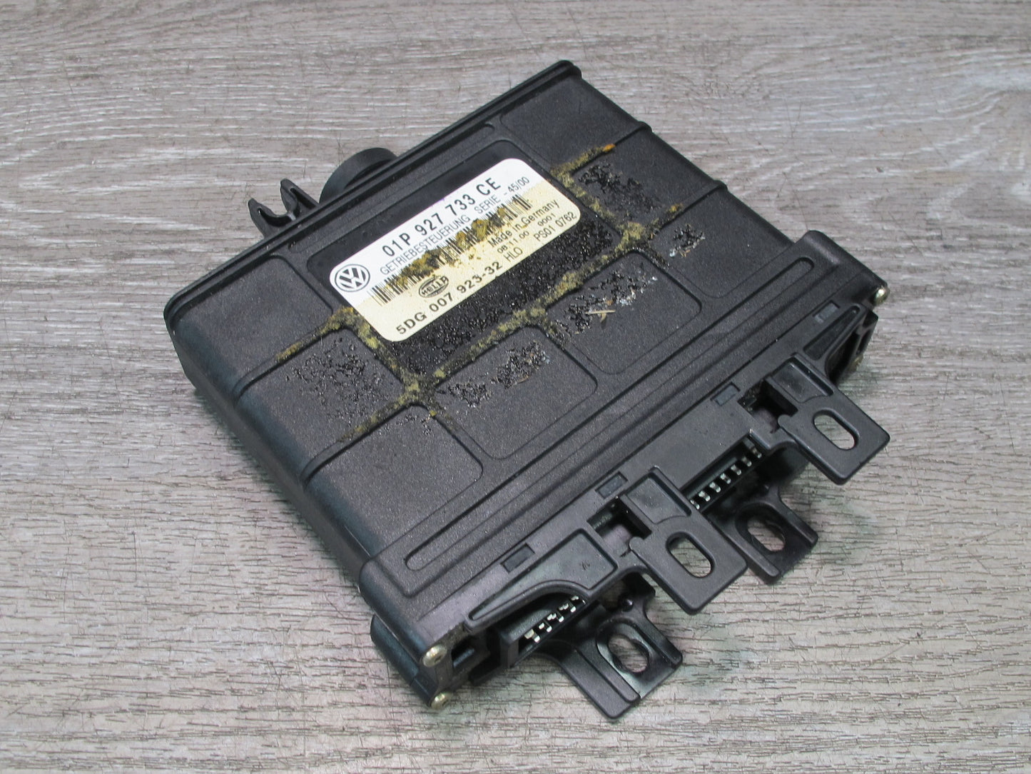 01-03 VW Eurovan T4 2.8L Automatic Transmission Control Module 01P927733CE OEM