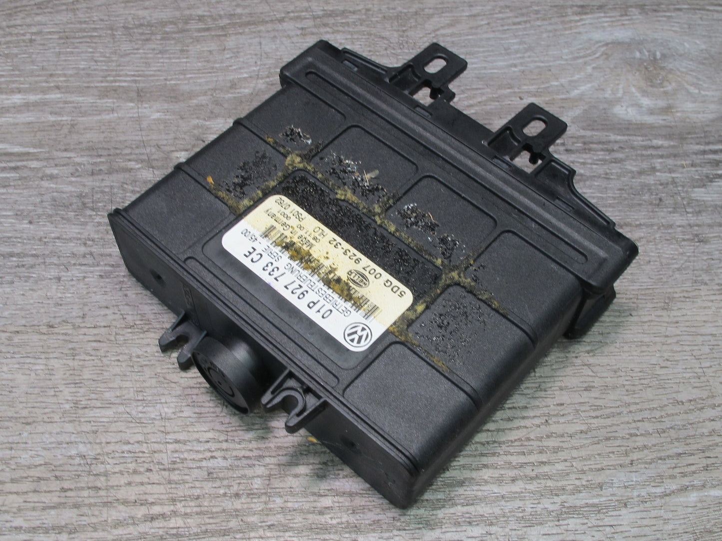 01-03 VW Eurovan T4 2.8L Automatic Transmission Control Module 01P927733CE OEM