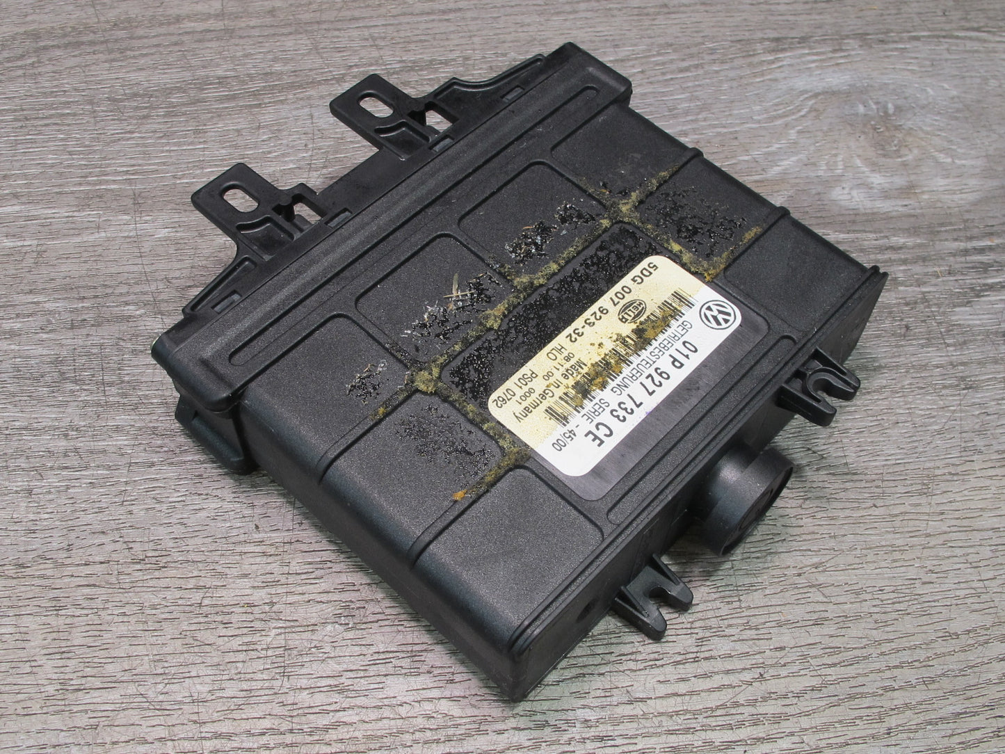 01-03 VW Eurovan T4 2.8L Automatic Transmission Control Module 01P927733CE OEM